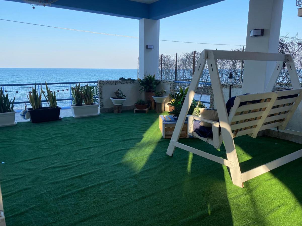 Villa Gloria Intero Alloggio Sulla Spiaggia 8 Posti Letto 15 Minuti Da Palermo E 35 Da Cefalu Casteldaccia Exterior photo