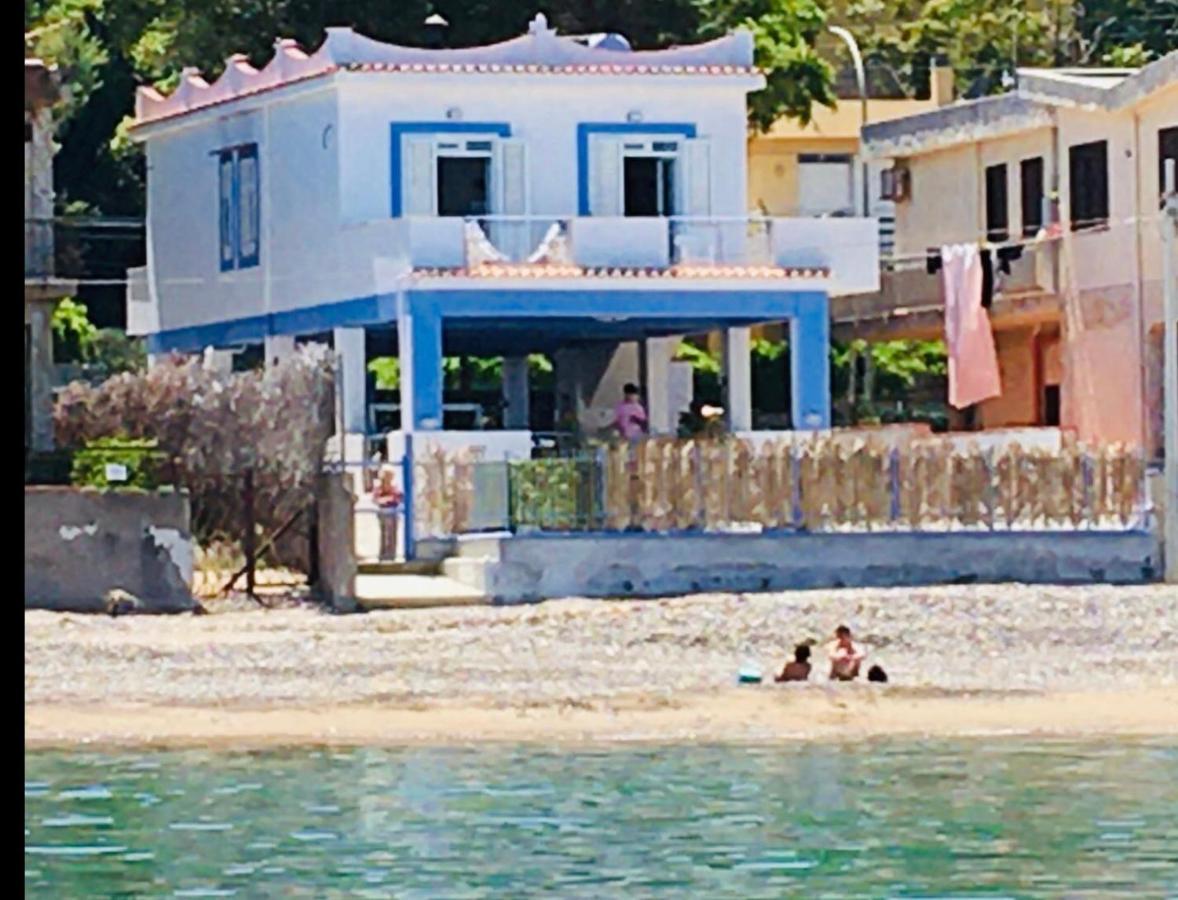 Villa Gloria Intero Alloggio Sulla Spiaggia 8 Posti Letto 15 Minuti Da Palermo E 35 Da Cefalu Casteldaccia Exterior photo