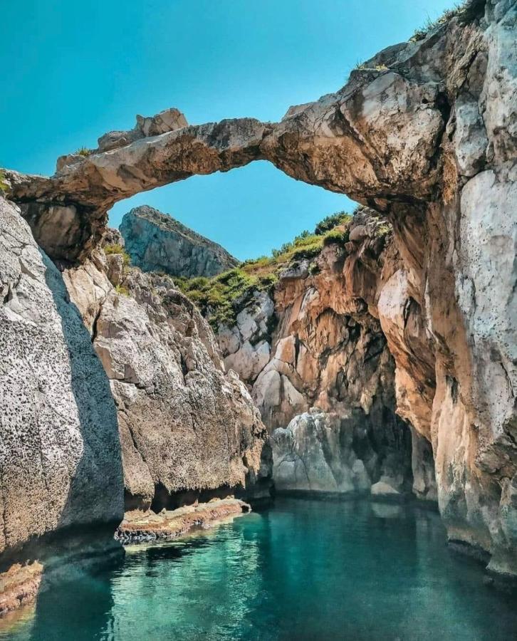 Villa Gloria Intero Alloggio Sulla Spiaggia 8 Posti Letto 15 Minuti Da Palermo E 35 Da Cefalu Casteldaccia Exterior photo